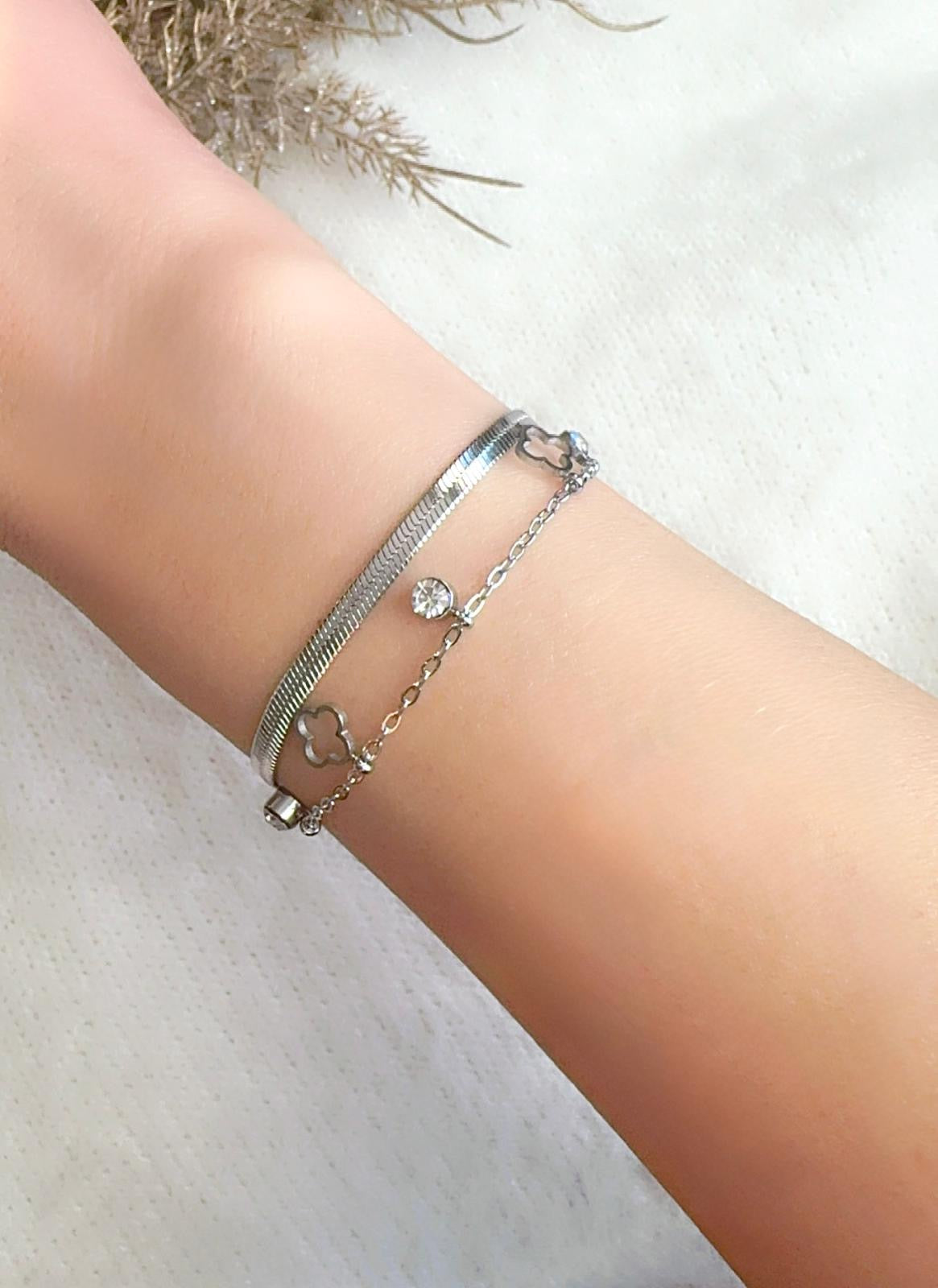 Double Chain Clover Bracelet - Elegance Meets Everyday Wear
