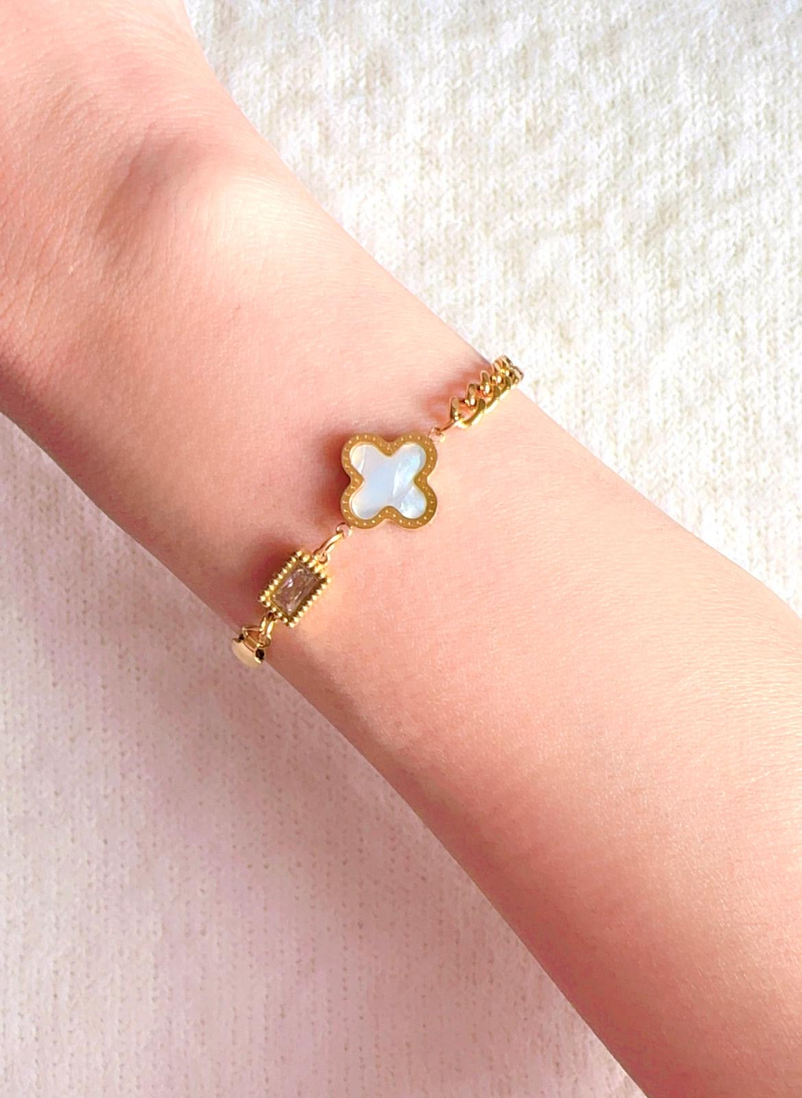 Clover and Rectangular Gemstone Bracelet