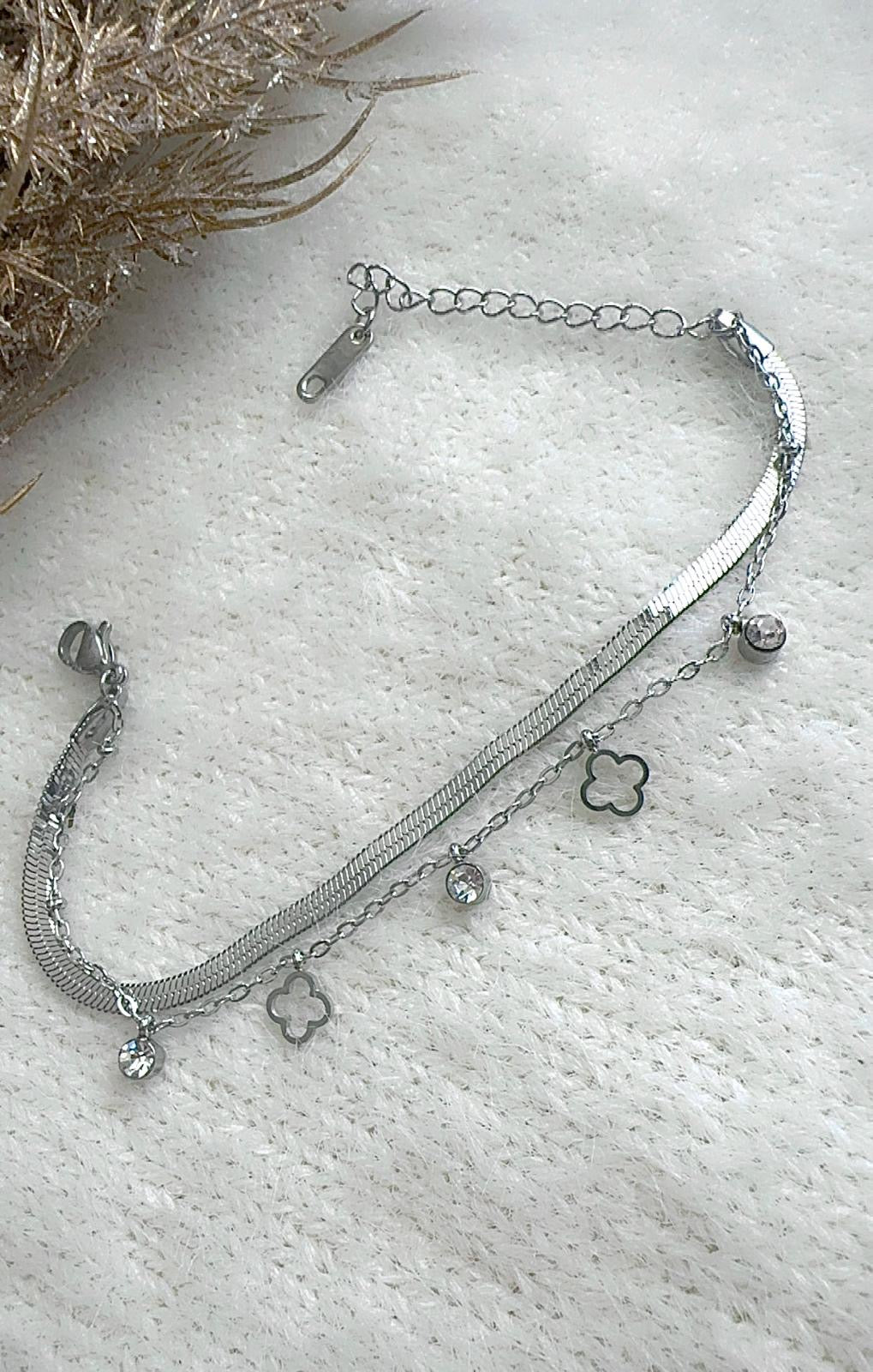 Double Chain Clover Bracelet - Elegance Meets Everyday Wear