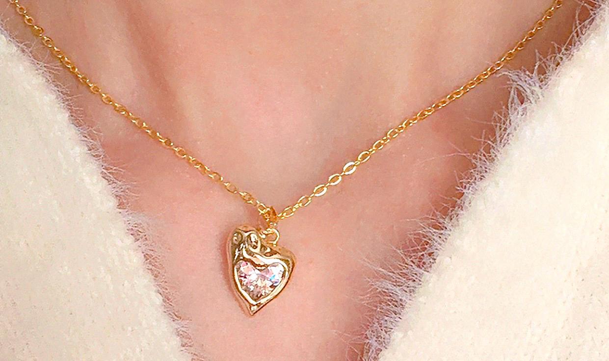 Chunky Heart Necklace: Bold Elegance with a Touch of Love