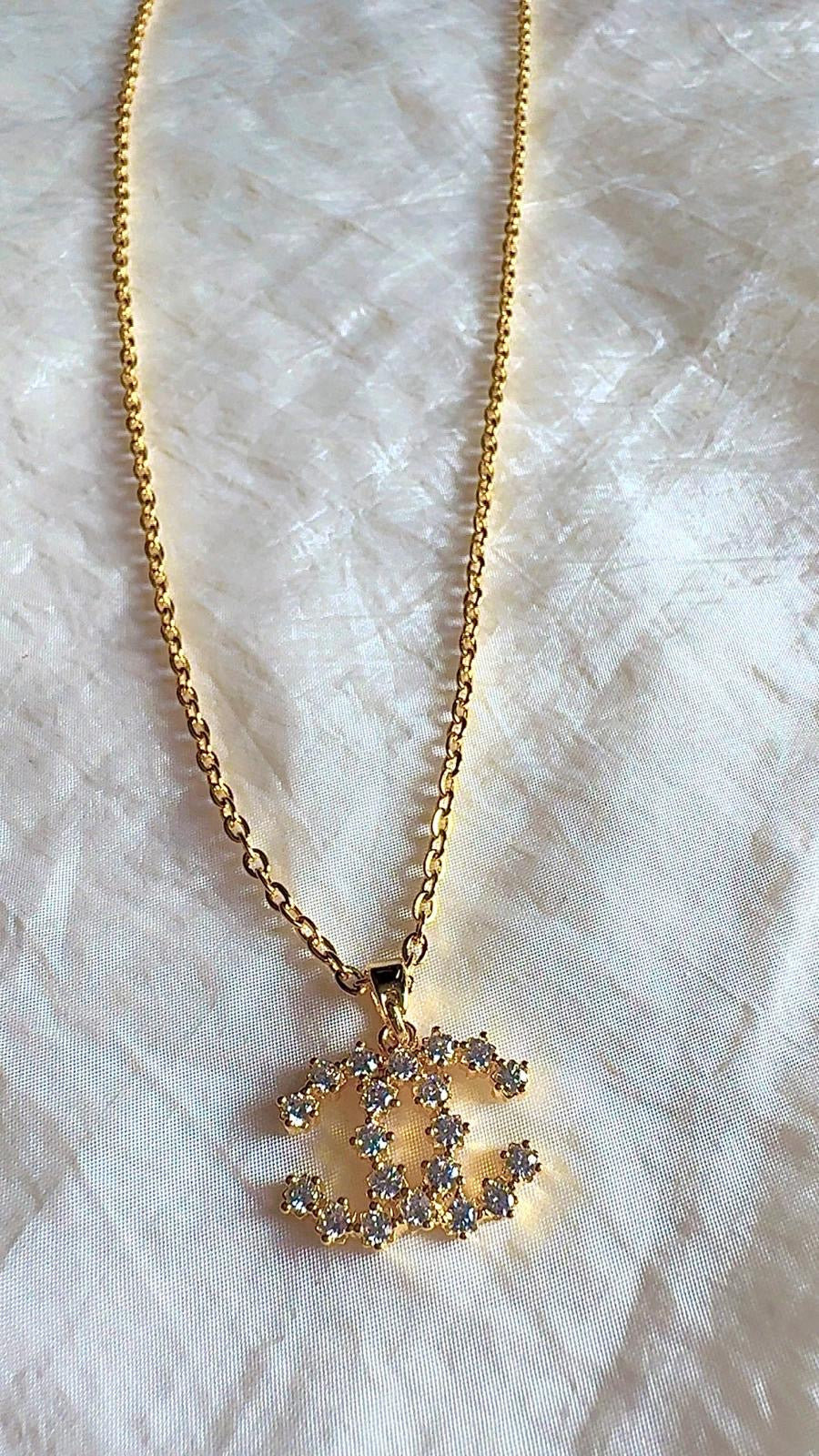 Authentic Chanel necklace - Iconic Elegance for Every Occasion
