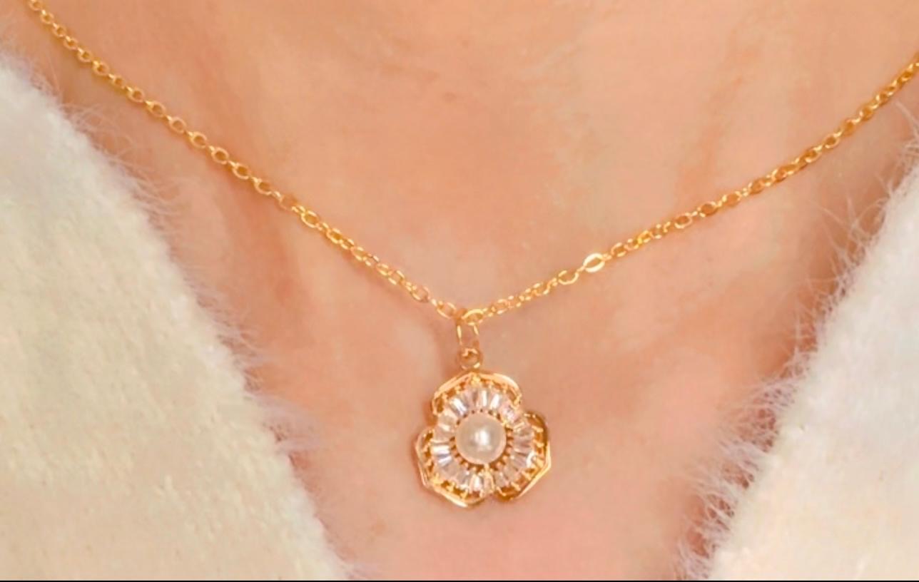 Zircon and Pearl Flower Necklace - Timeless Elegance with Modern Durability