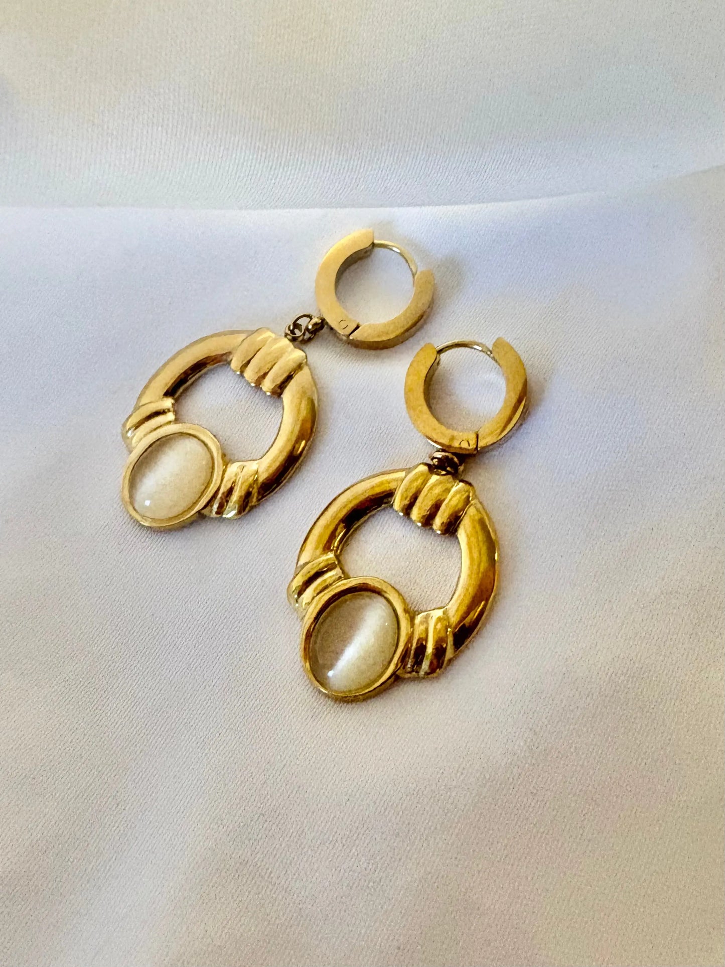 18k Gold plated hoop earrings with a central stone