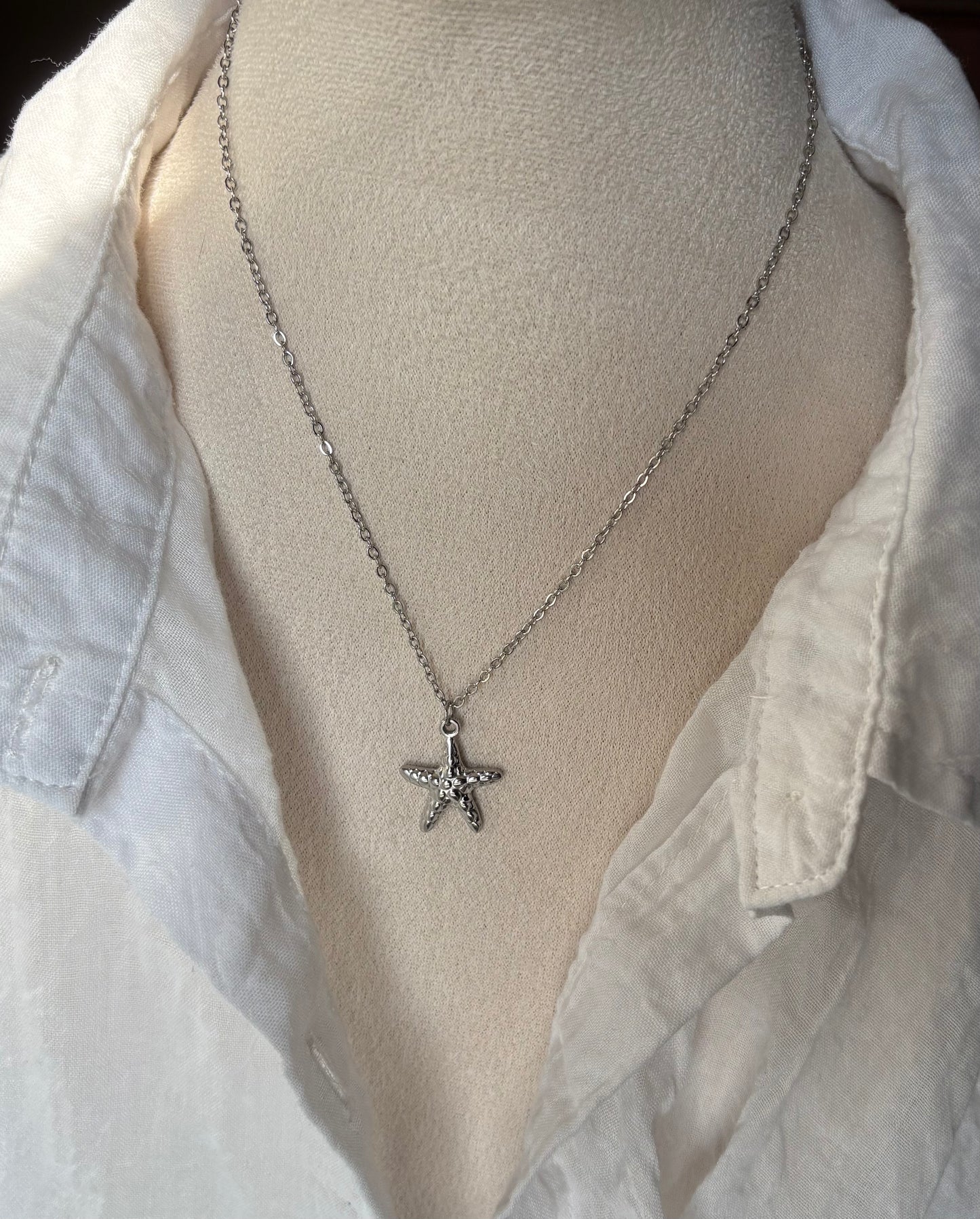 Starfish Pendant Necklace – Gold & Silver, Non-Tarnish Stainless Steel
