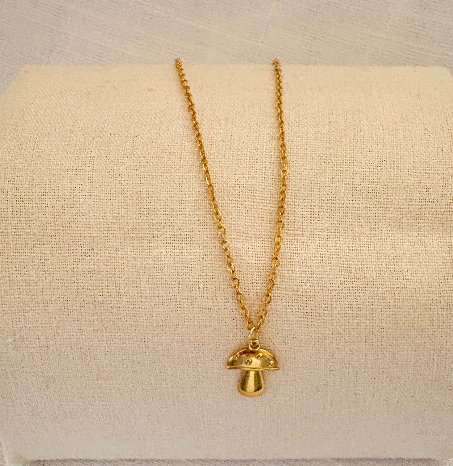 Mushroom Pendant Necklace (Gold & Silver) - 18k gold Plated - Stainless Steel - Non-Tarnish