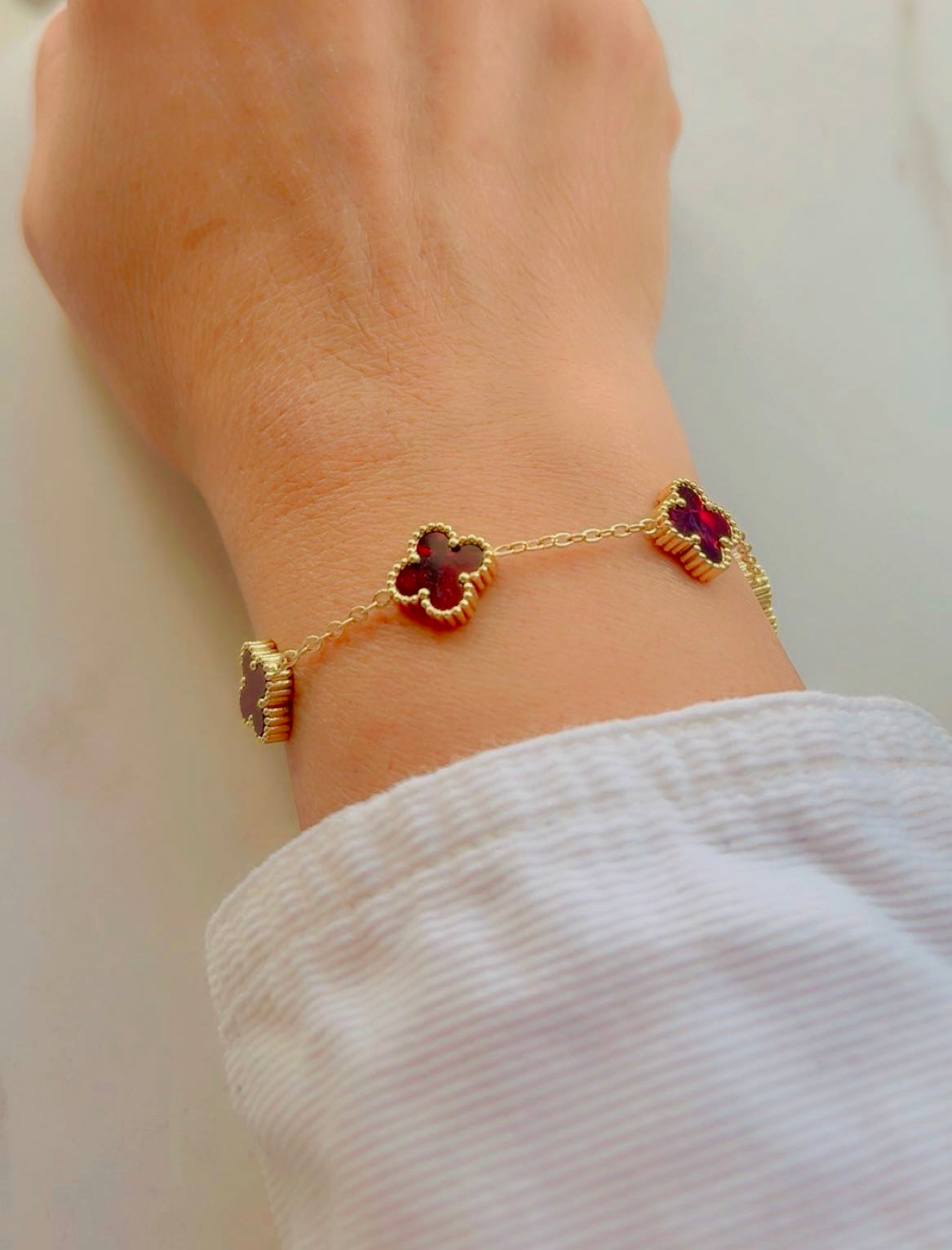 Red Clover Gold Bracelet – 18K Gold Plated, Non-Tarnish