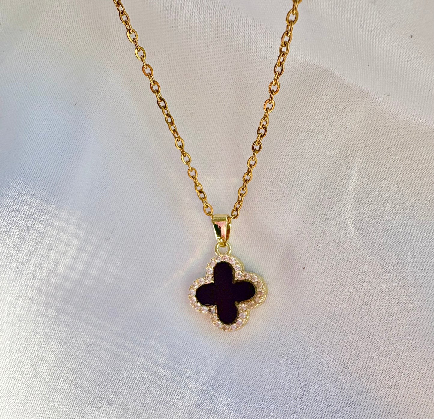 Black Clover Pendant Necklace – 18K Gold Plated Stainless Steel, Waterproof & Non-Tarnish