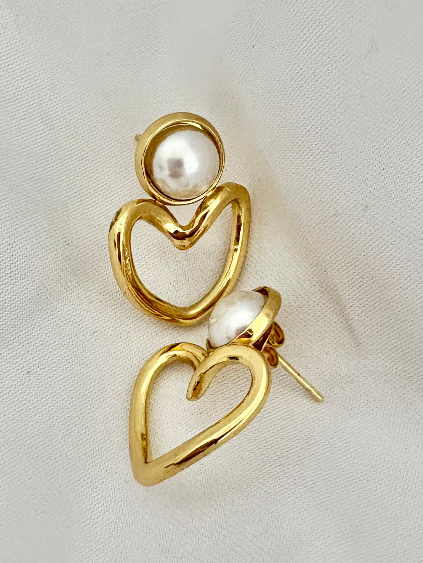 Gold Pearl Heart Drop Earrings – 18K Gold Plated Stainless Steel