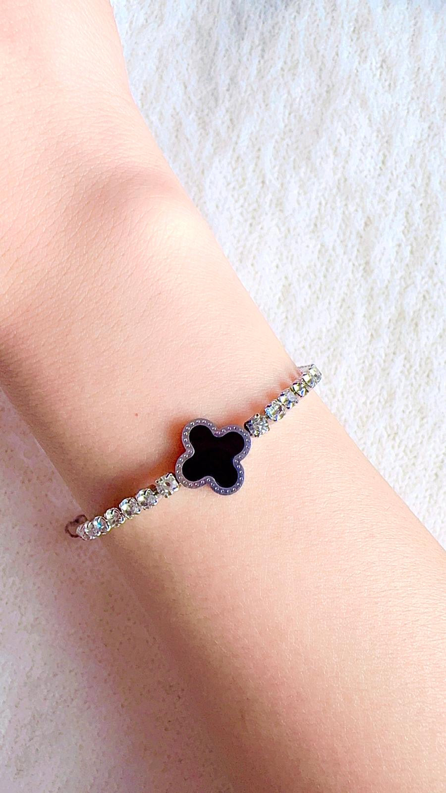 Black Clover Zircon Bracelet