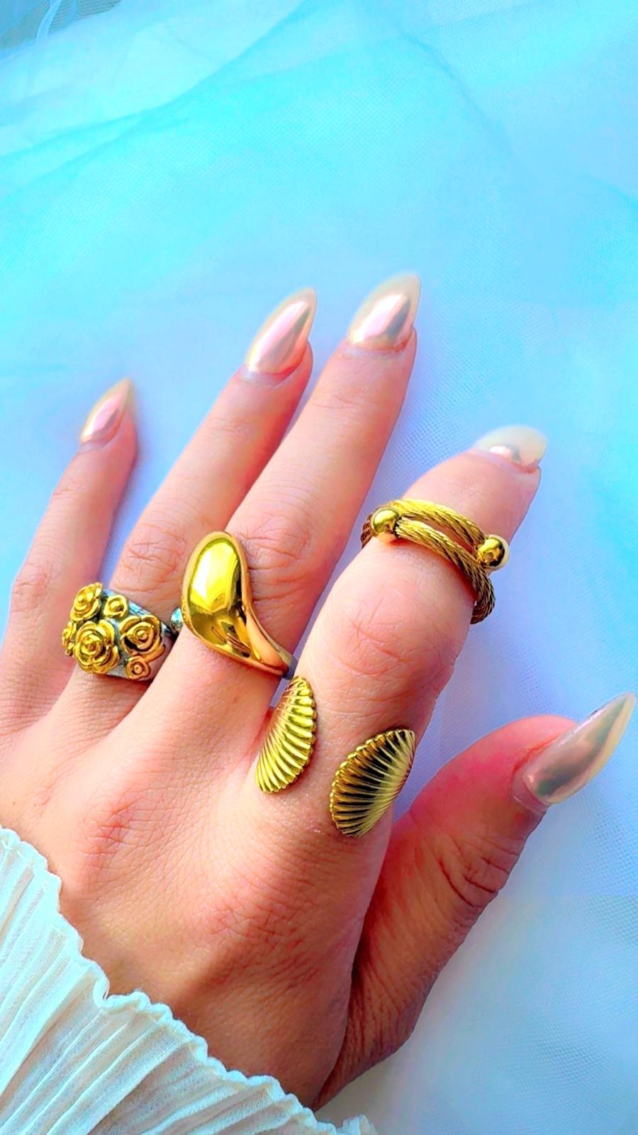 Gold Seashell Ring – 18K Gold Plated Stainless Steel