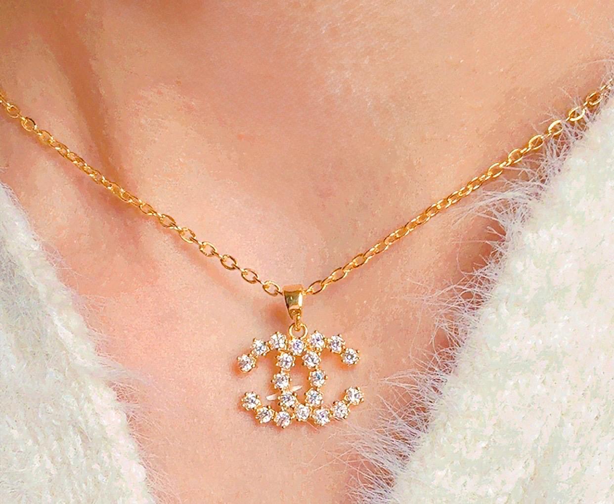 Authentic Chanel necklace - Iconic Elegance for Every Occasion
