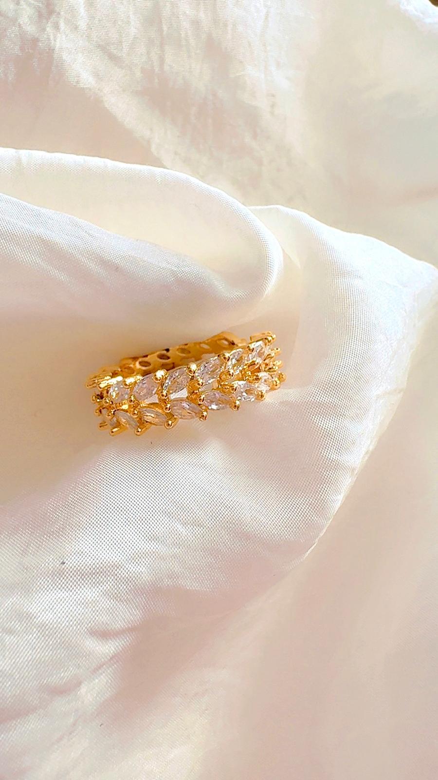 Adjustable Floral Ring- Add a Touch of Timeless Elegance