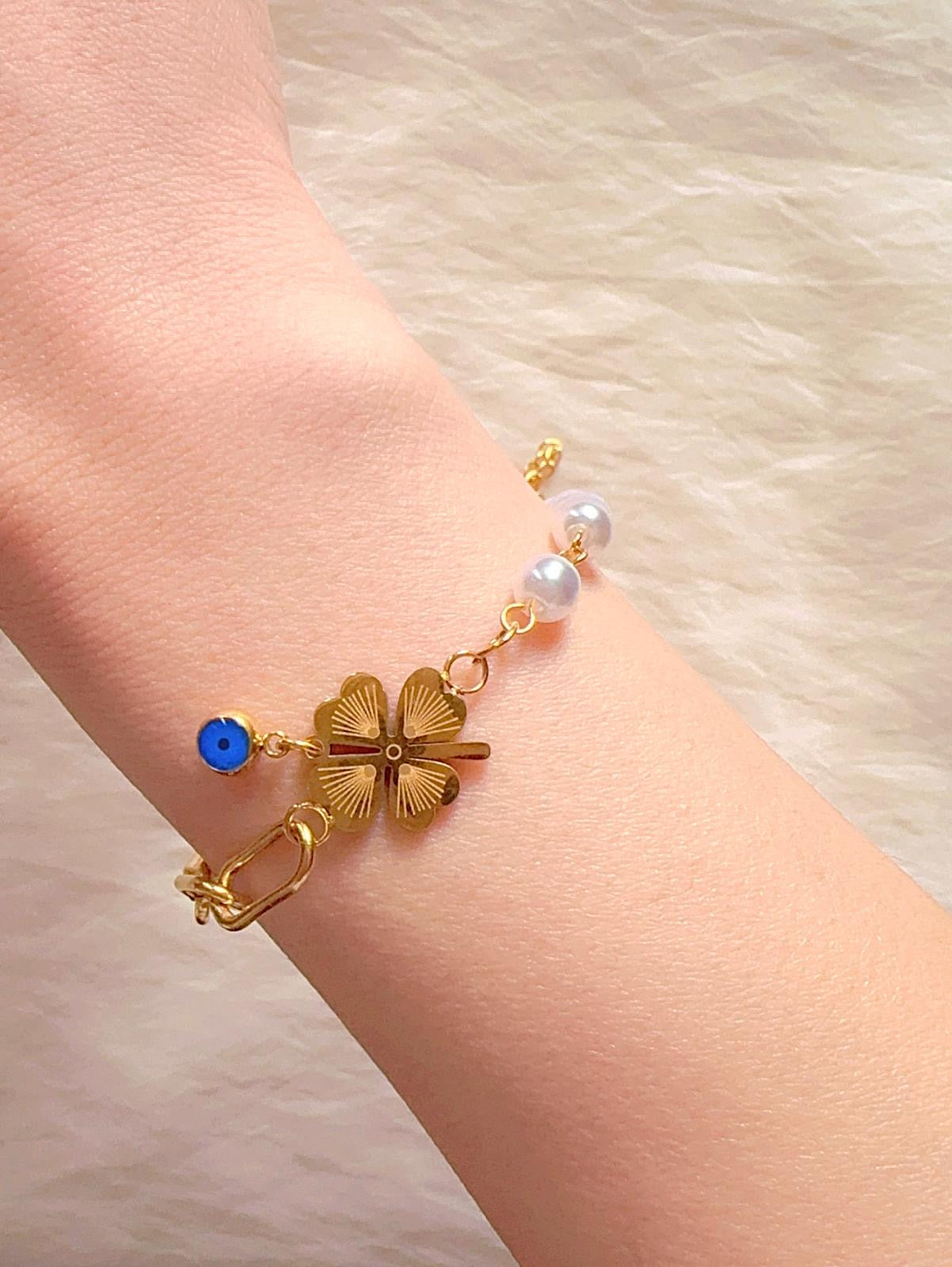 Four Leaf Clover Bracelet with freshwater Pearls -Luck, Elegance & Charm