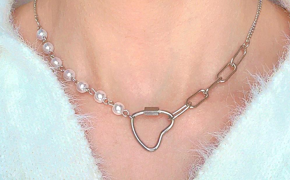 Heart & Pearls Necklace: Timeless Elegance with a Romantic Touch 🤍✨