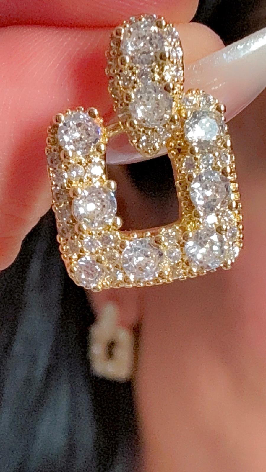 Zircon Square Earrings - Timeless Elegance with a Modern Edge