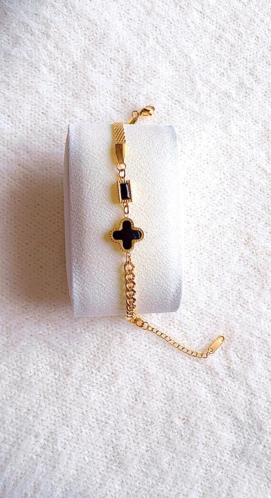 Clover and Rectangular Gemstone Bracelet