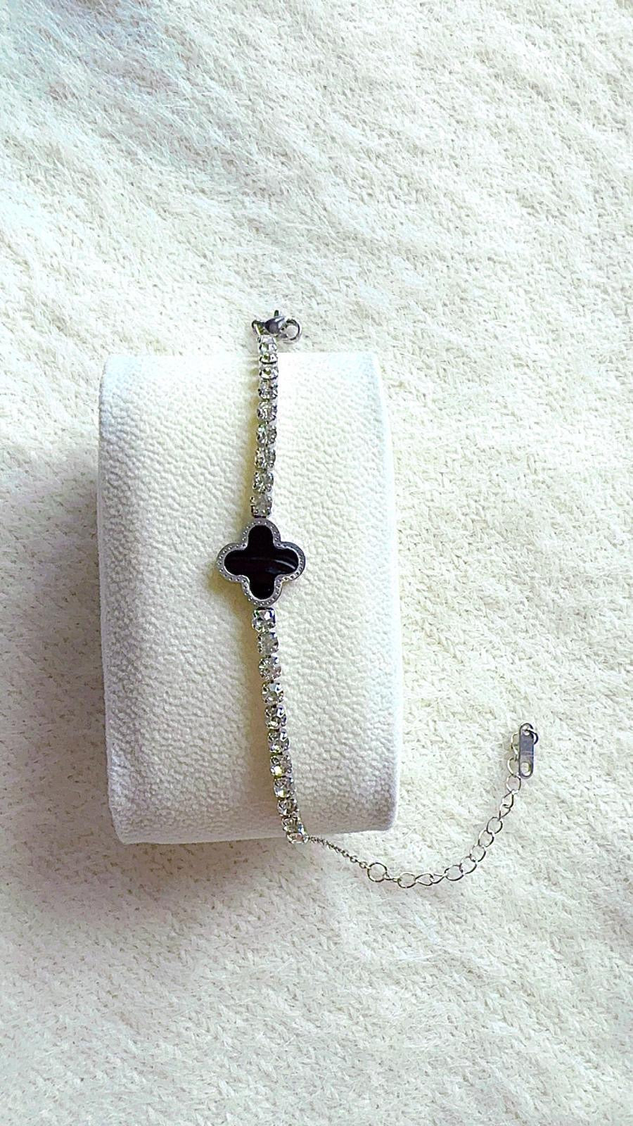 Black Clover Zircon Bracelet