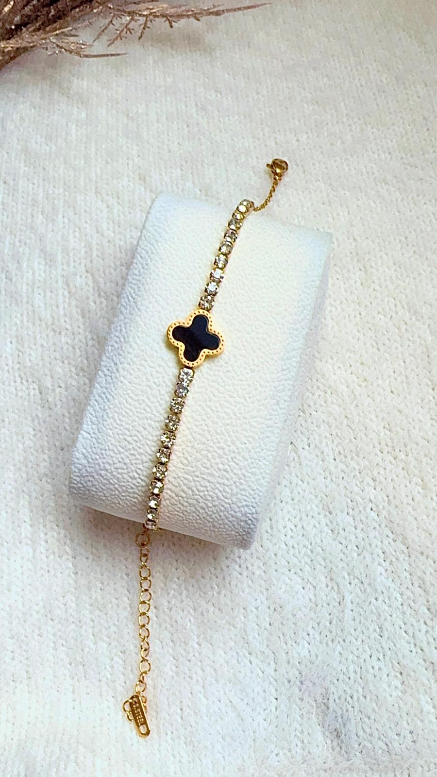 Black Clover Zircon Bracelet