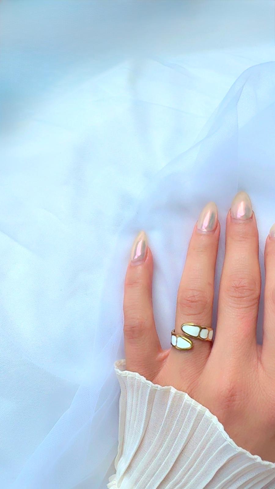 Elegant shell inlay gold ring – hypoallergenic stainless steel jewelry