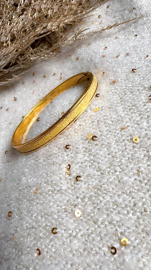 GOLD FILLED ~ bangle