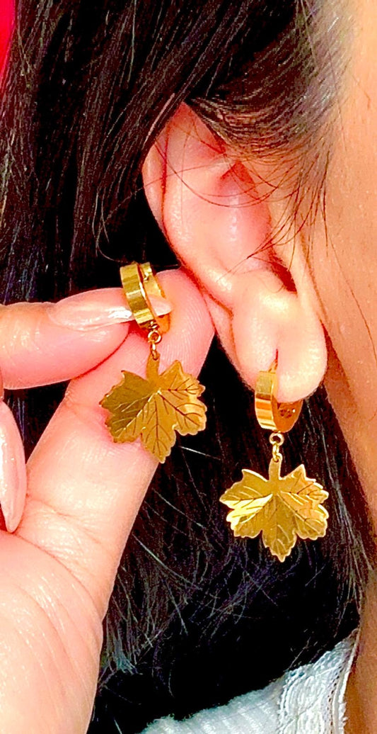 MAPLE LEAF EARRINGS