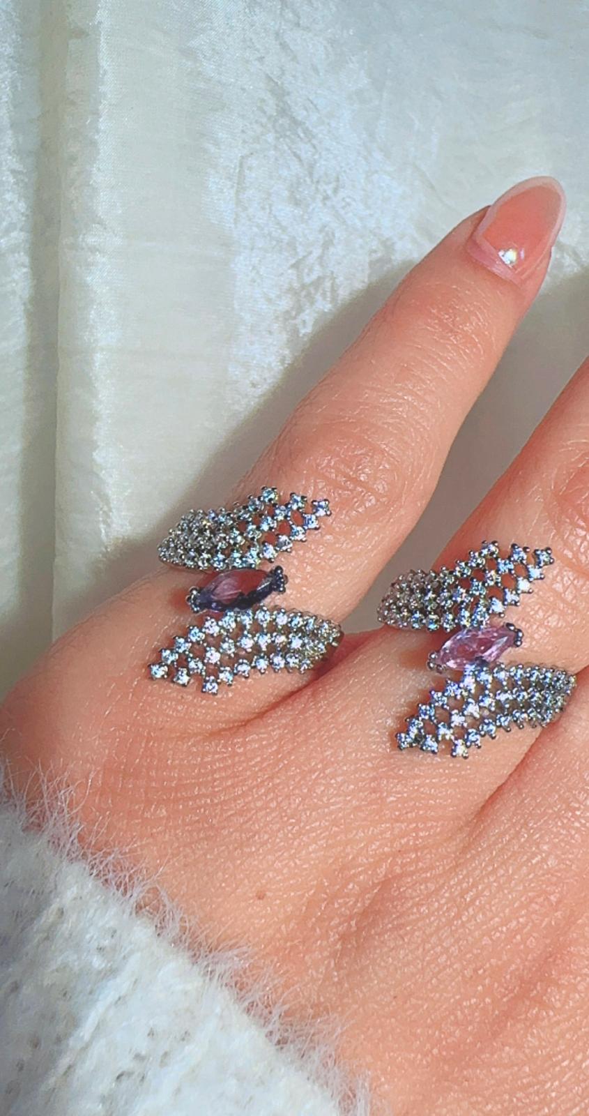 Wrap Around Inverse zircon Ring - Silver color
