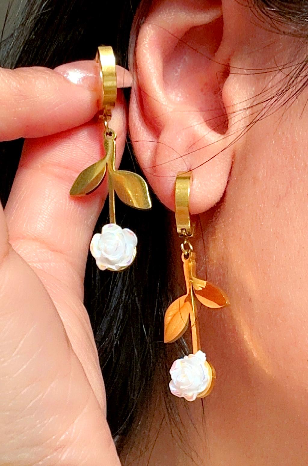 FLOWER EARRINGS