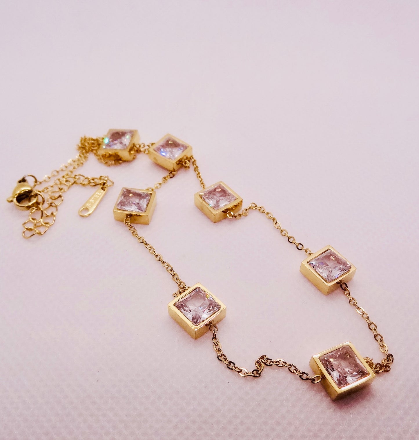 ZIRCON CUBICS NECKLACE