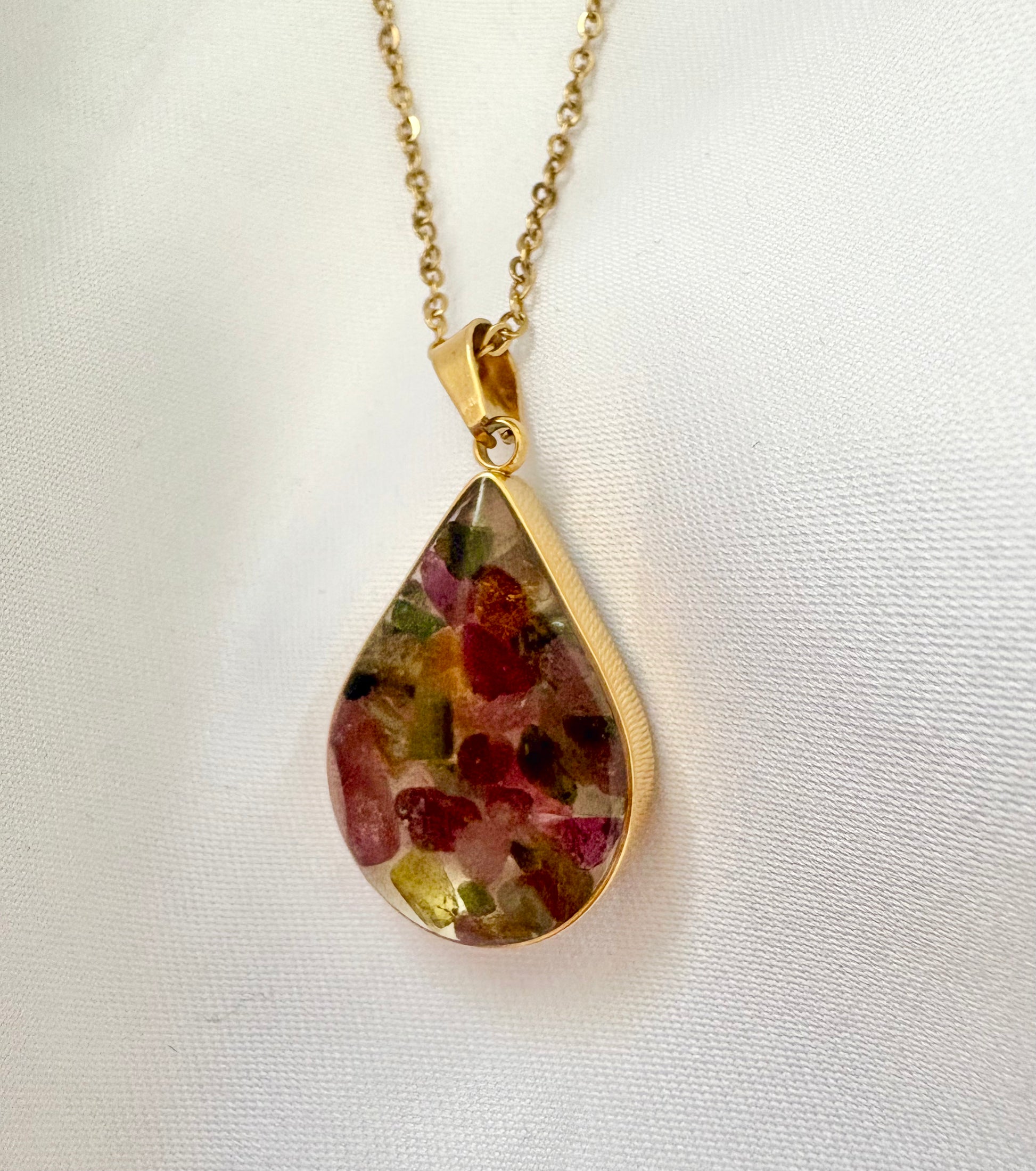 Tear- Drop Pendant with 18k gold plated chain