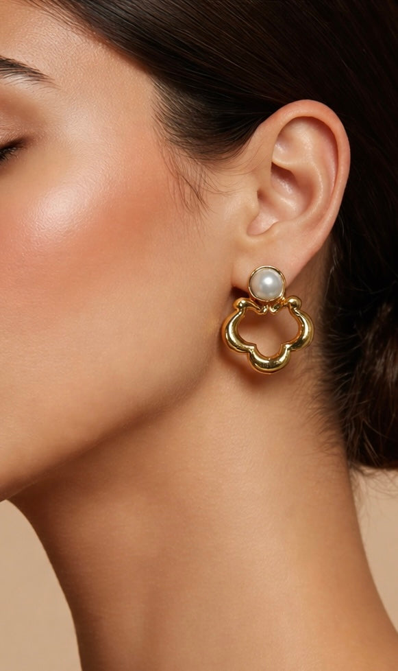 Minimal gold pearl clover earrings for women