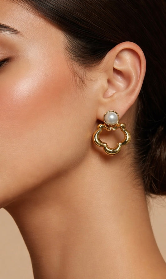 Minimal gold pearl clover earrings for women