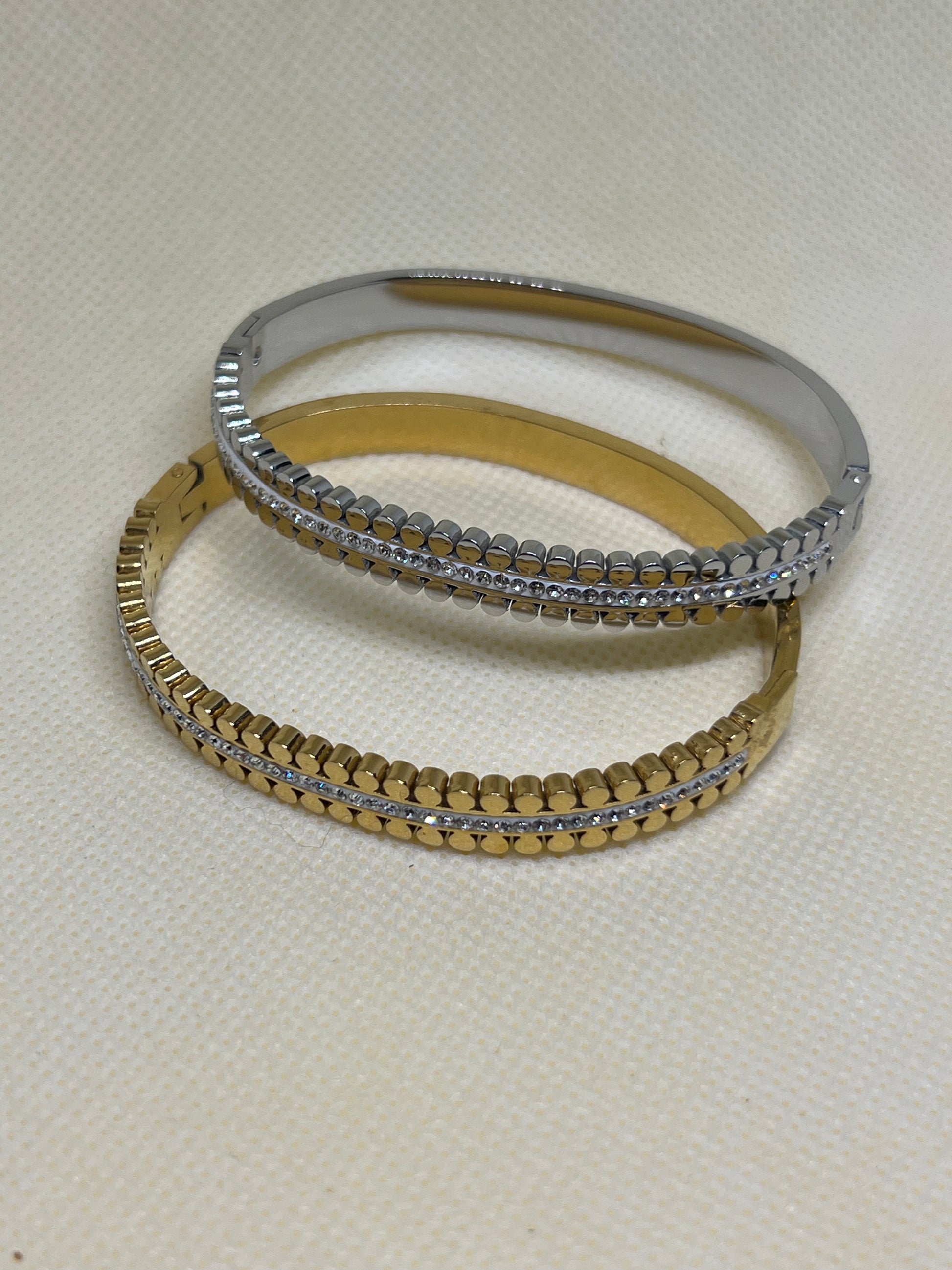 wavy - bangle - zircon