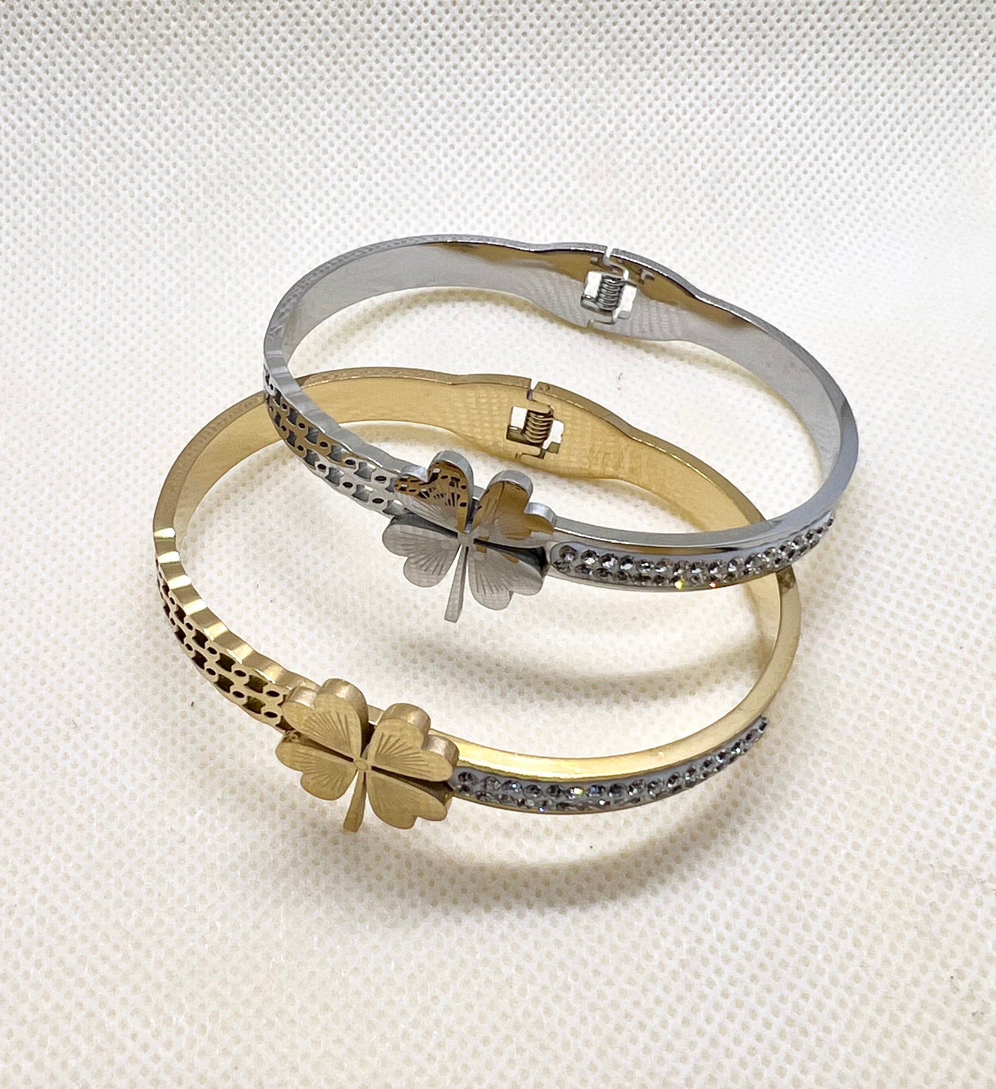 clover bangle 