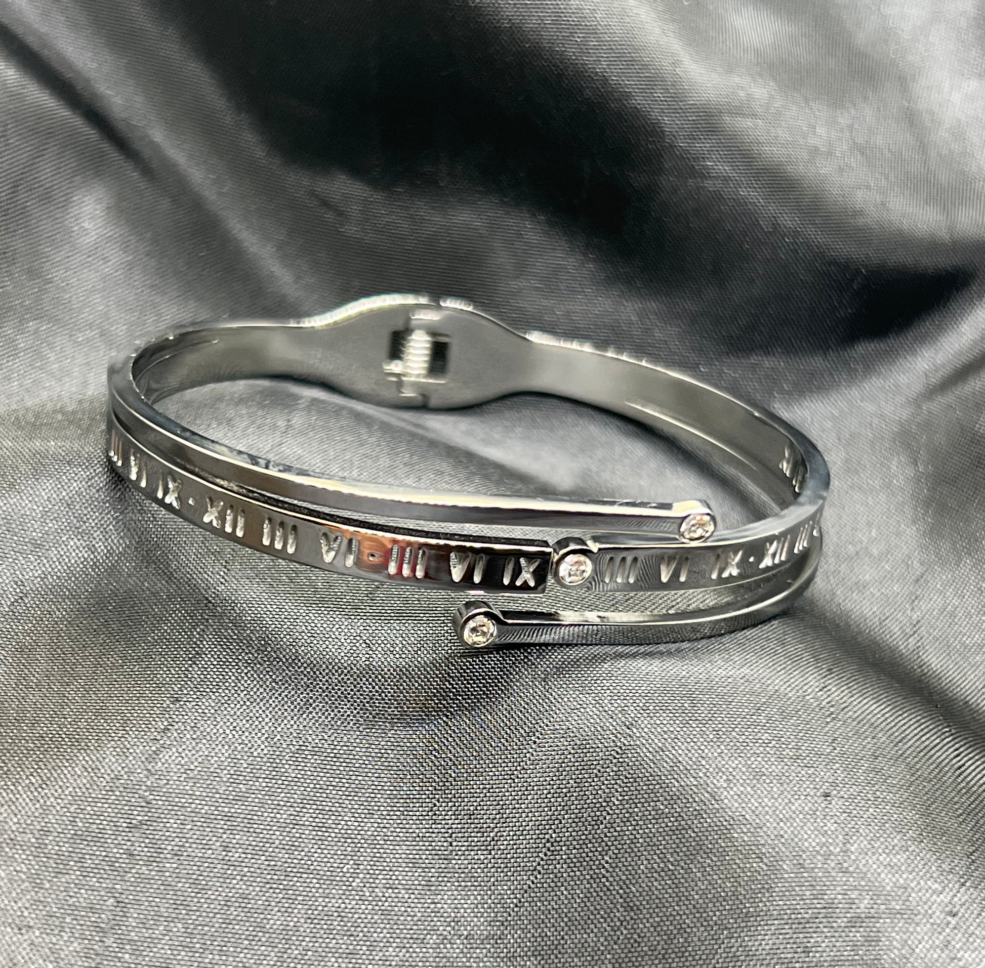 Roman Numeral - bangle