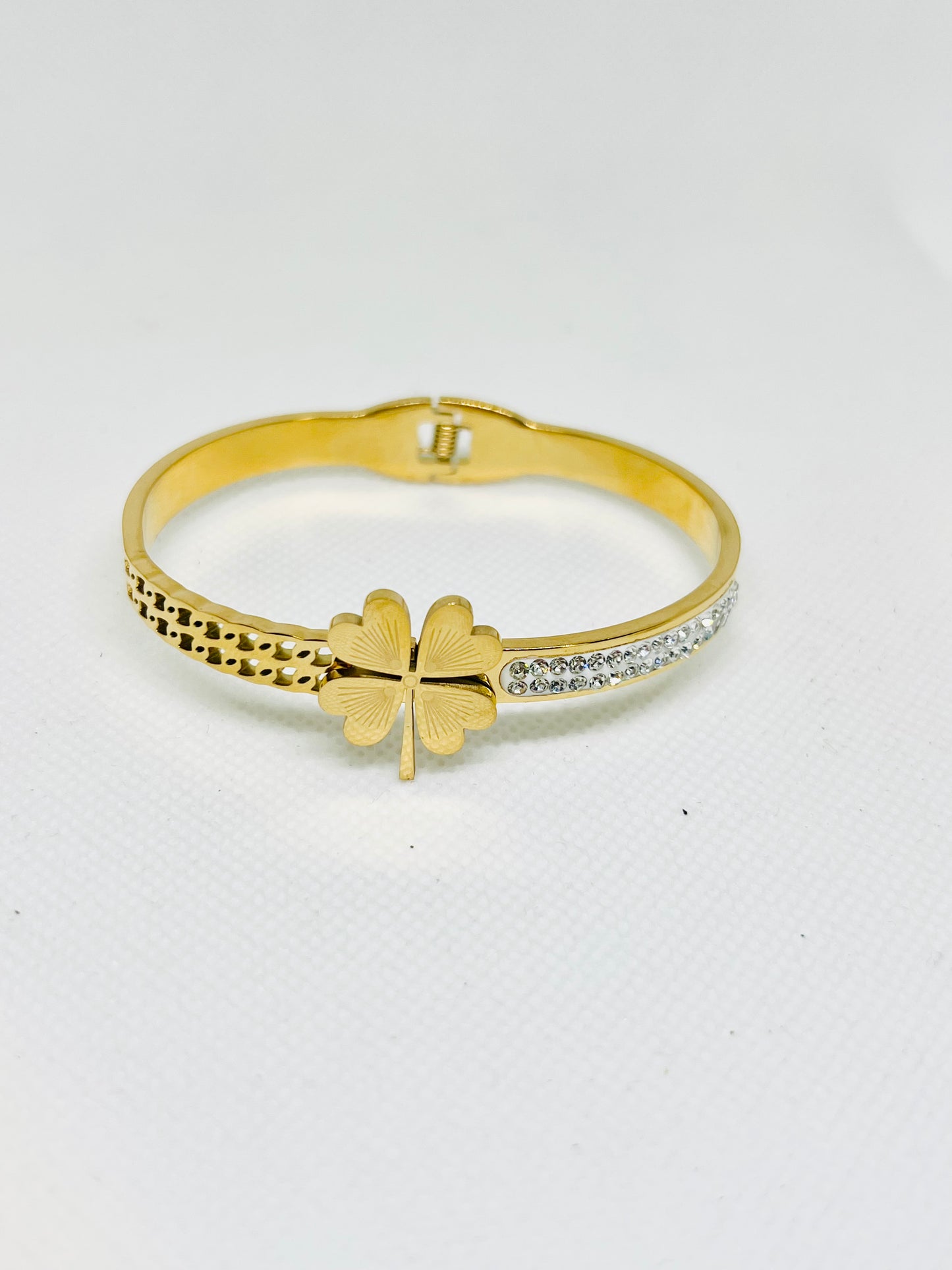 clover bangle 