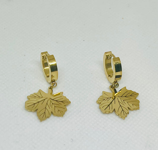 MAPLE LEAF EARRINGS