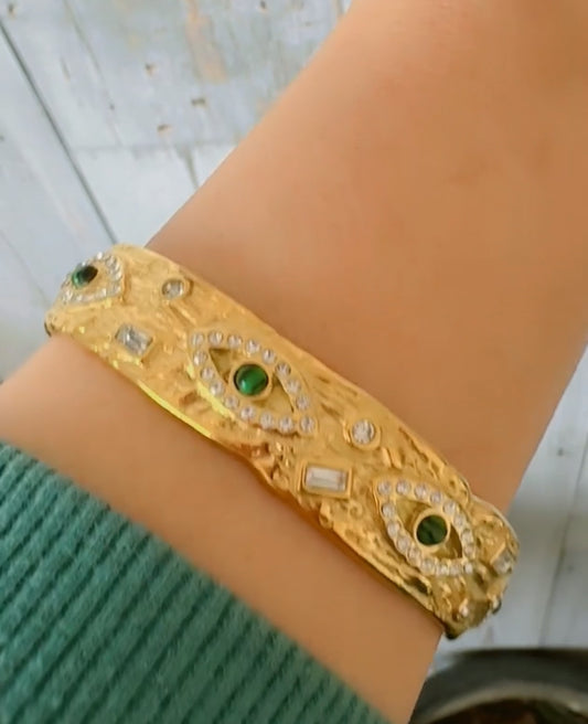 Gold Hammered Evil Eye Malachite Cuff Bangle – 18K Gold Plated
