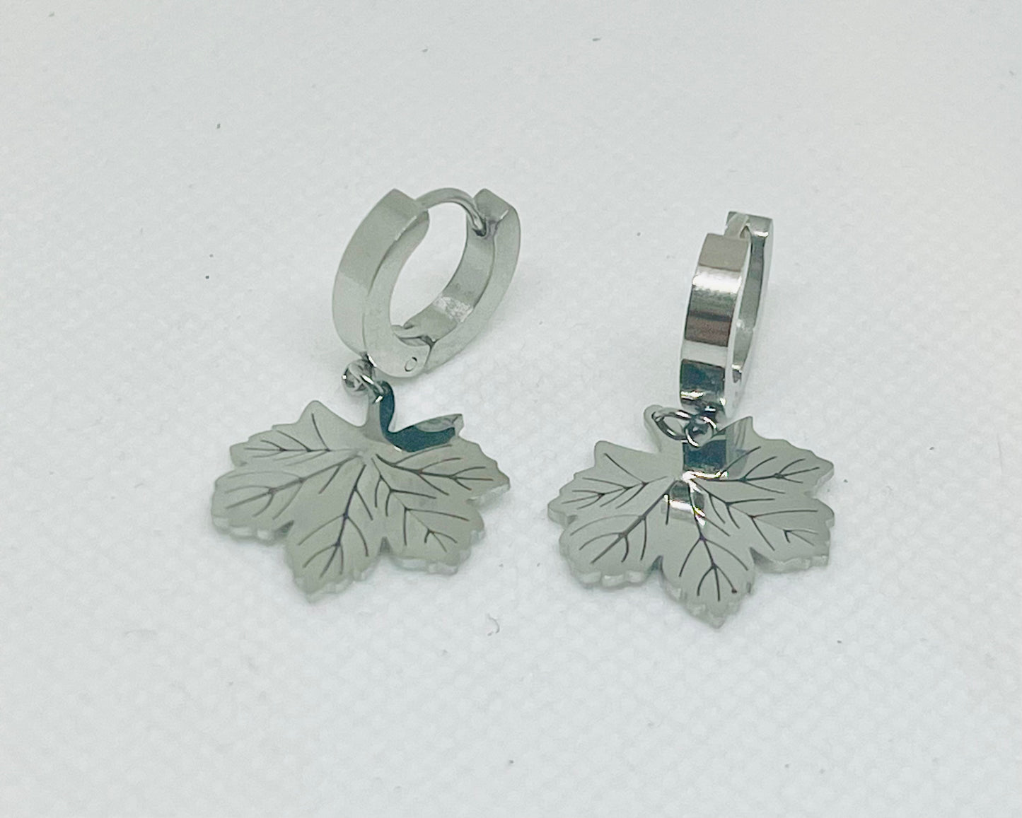 MAPLE LEAF EARRINGS