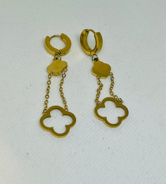 STAINLESS STEEL DANGLING CLOVER EARRINGS