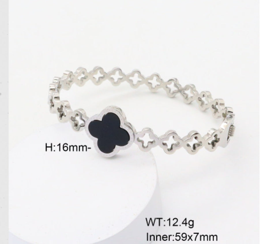Silver Clover Cutout Bangle with Black Enamel Charm – 18K White Gold Plated