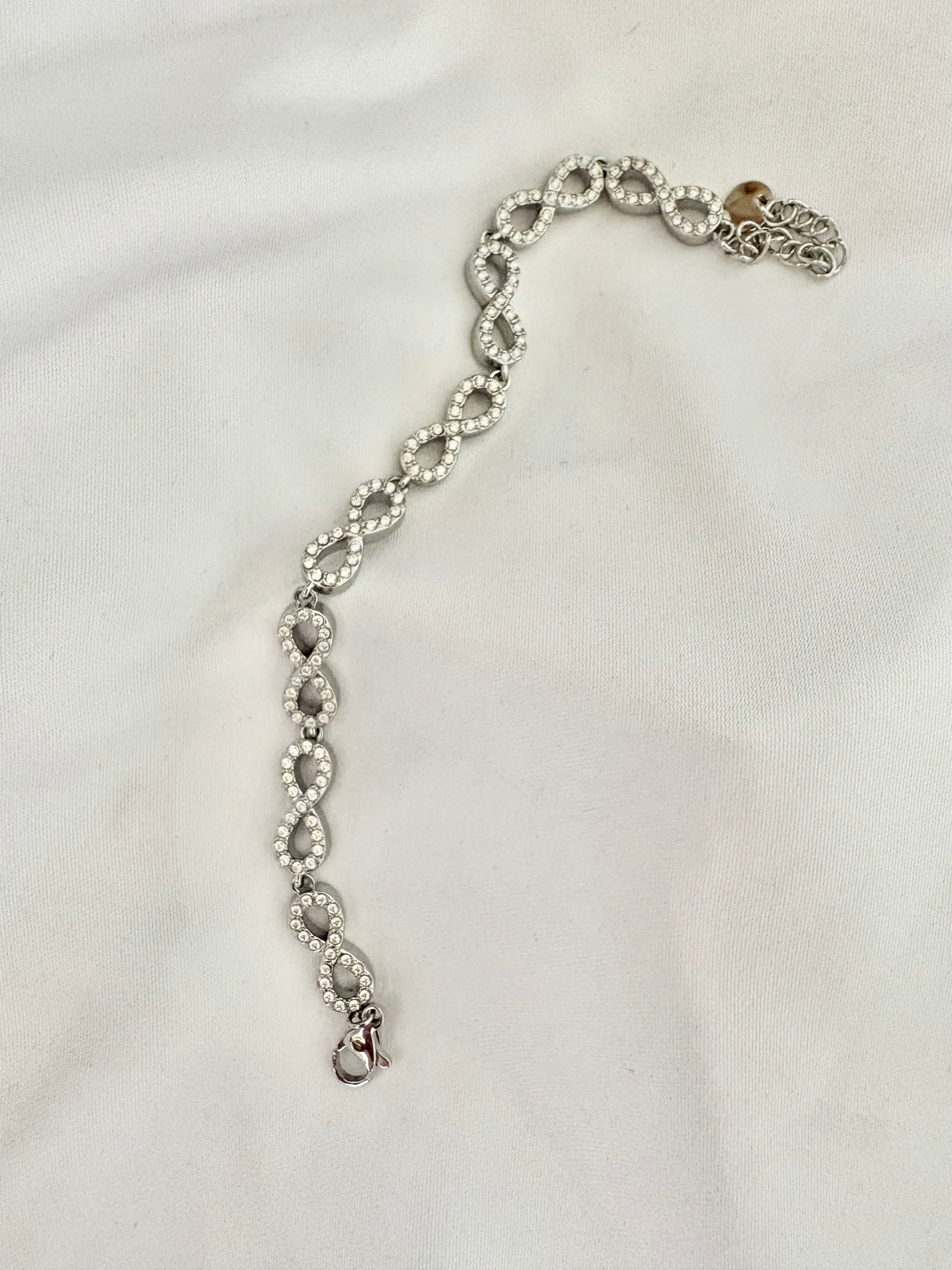Infinity zircon bracelet 