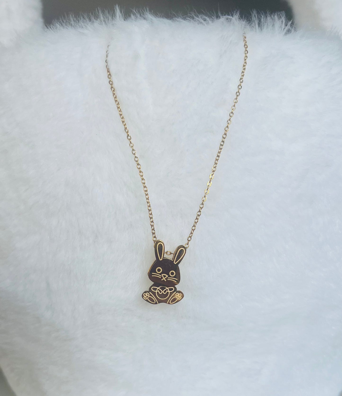 STAINLESS STEEL BUNNY NECKLACE