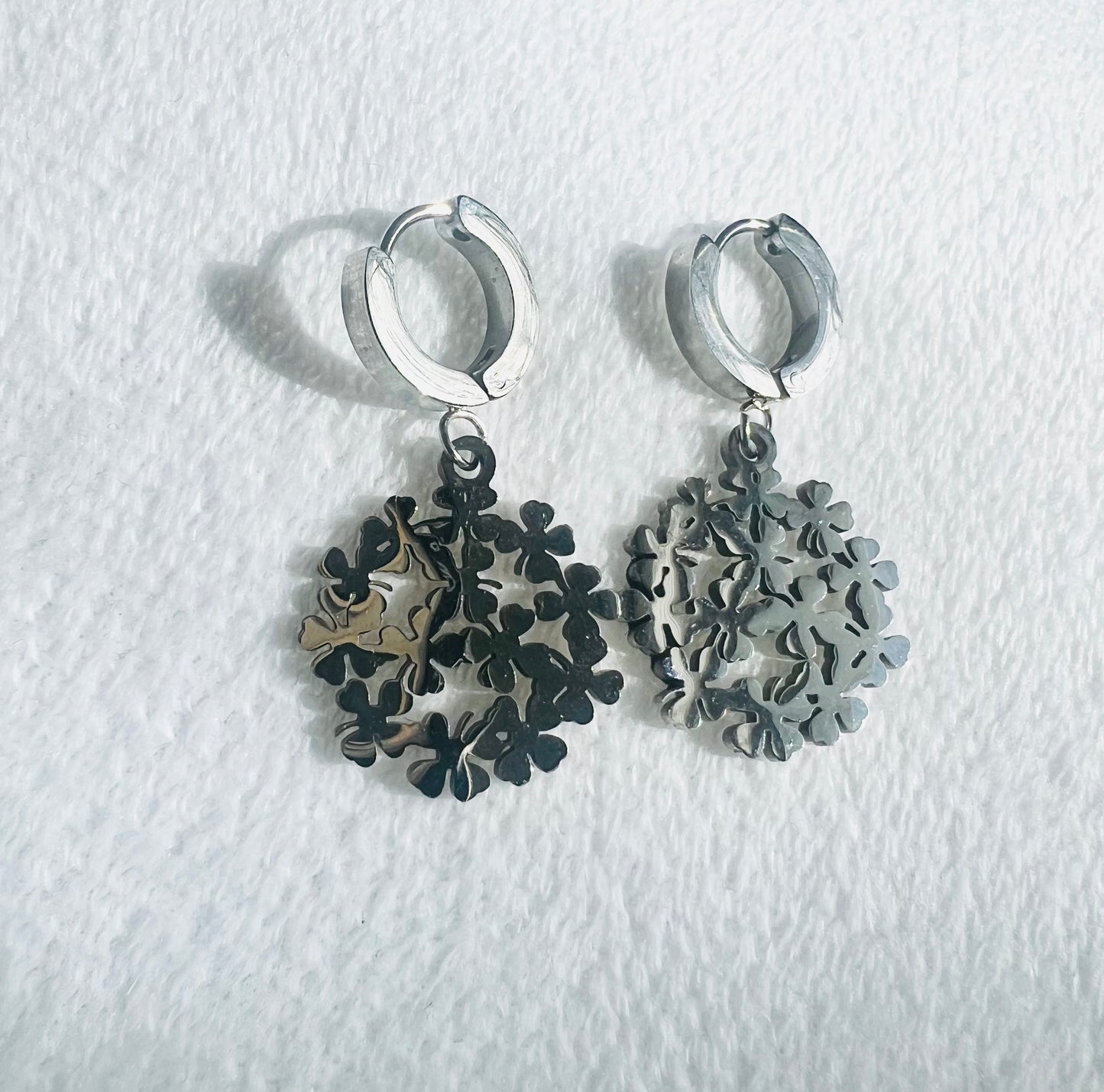 STAINLESS STEEL CIRCLE FLOWERS EARRINGS