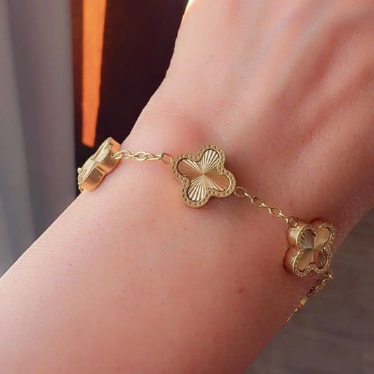 18 gold plated clover bracelet