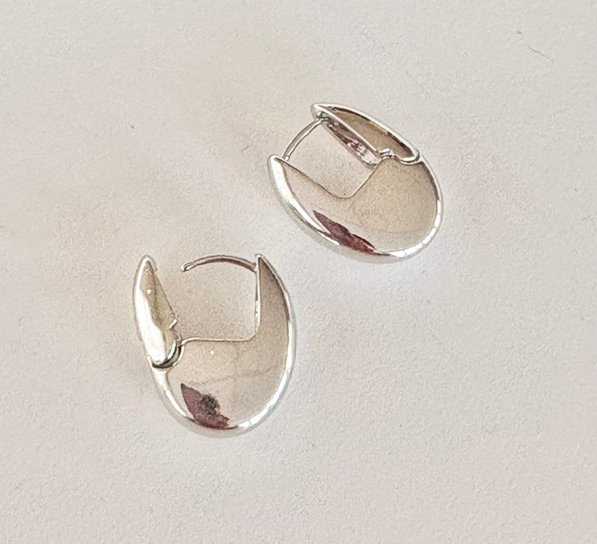 oval hoop earrings - non tarnish, waterpoof