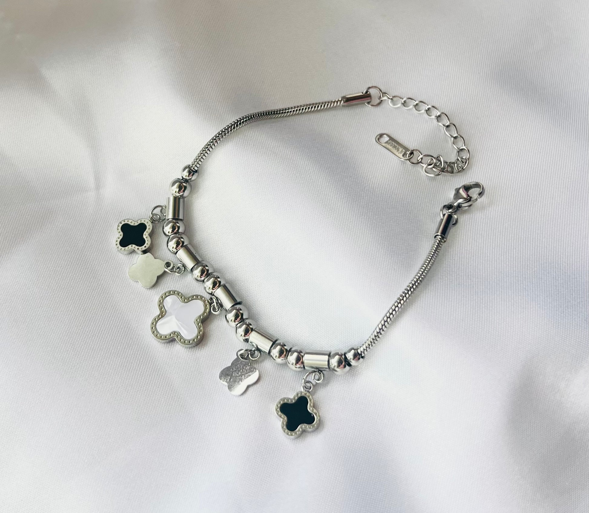 van clef four leave ~bracelet