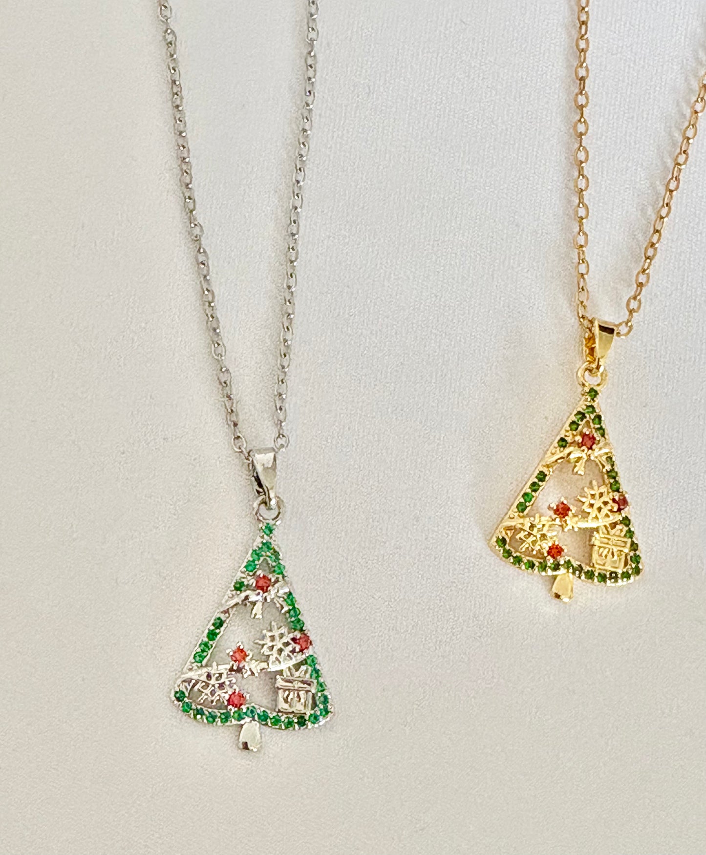 Christmas tree pendants Necklace