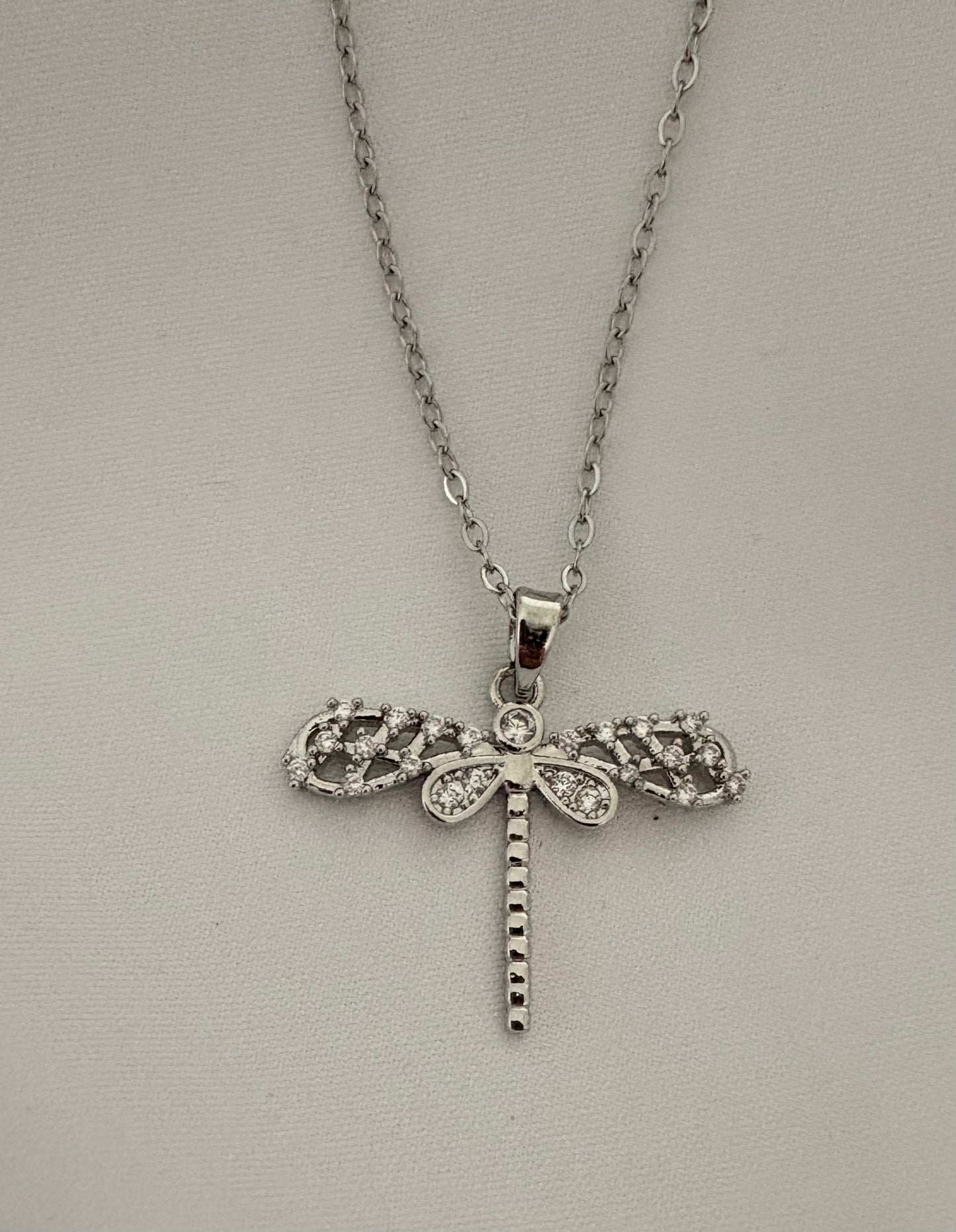Silver dragonfly pendant necklace 