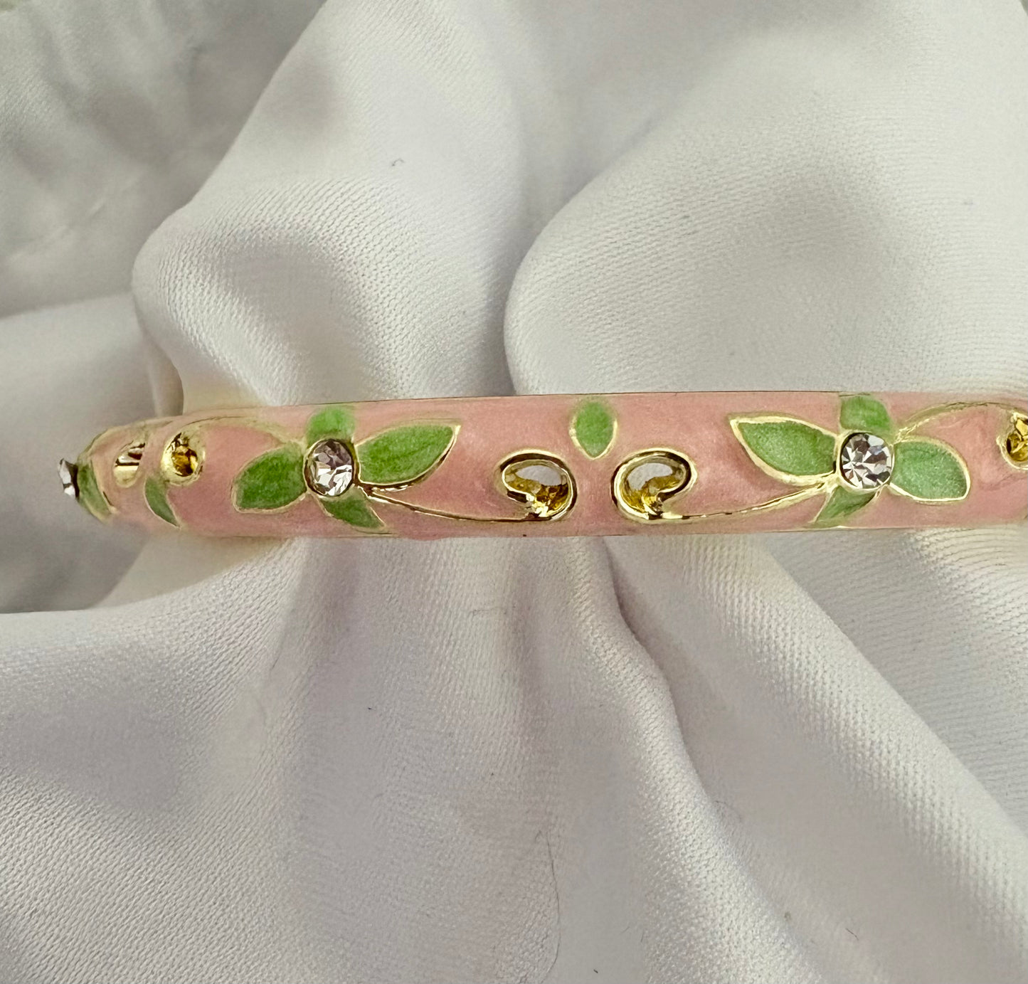 Gold plated stainless steel floral bangle with crystals, 6 cm fit