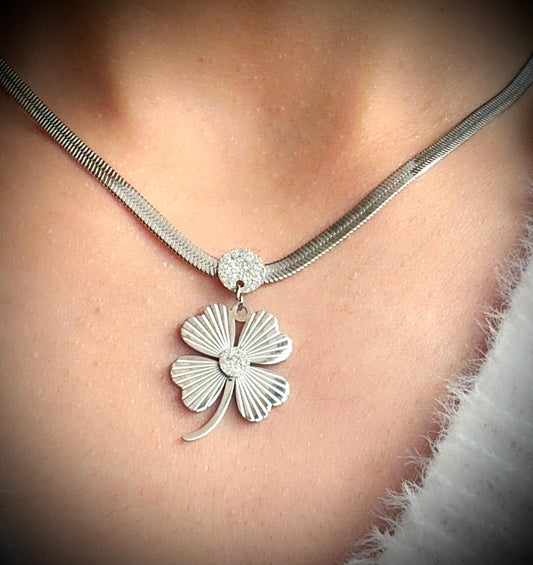 CLOVER ~NECKLACE